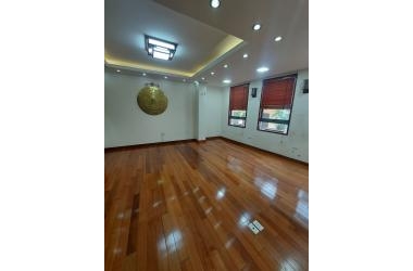 Siêu hiếm trung tâm Hoàn Kiếm mặt tiền 8m nhỉnh 34 tỷ