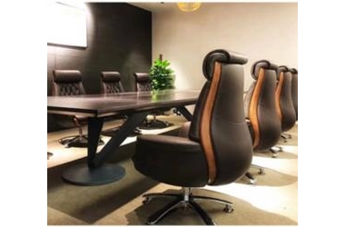 Bán tòa văn phòng mặt phố, view hồ Hoàng Cầu 240m2 x 9 tầng