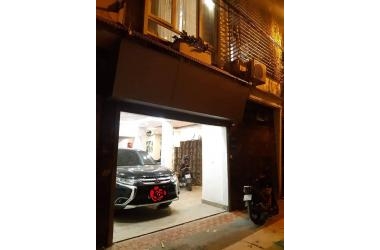 Bán nhà phố Hoàng Đạo Thành ô tô, kinh doanh 10.8 tỷ