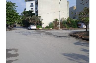 CẦN BÁN GẤP lô đất ĐẸP dịch vụ Yên Nghĩa 55m2, mặt tiền 4.5m, hơn 4 tỷ