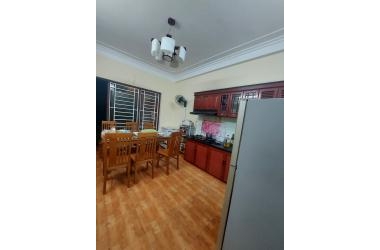 BÁN NHÀ tổ 8 Yên Nghĩa, 36m2, 4 tầng, mặt tiền 4m, giá nhỉnh 2 tỷ xíu