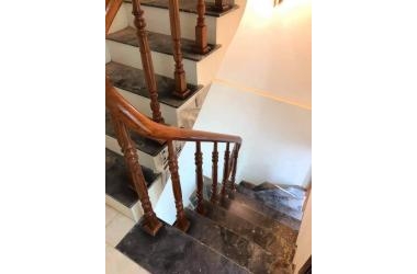 Trung t âm Đống Đa, ô tô 7 chỗ đỗ cửa. 35M 4T 5.7MT nhỉnh 4 t ỷ