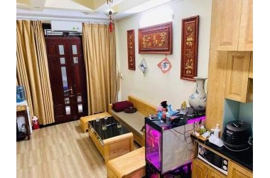 Lõi Đống Đa - Nhà đẹp Nguyễn Chí Thanh, 5m ra ô tô - 5 tầng, 3.5m mặt tiền - Hơn 3 tỷ