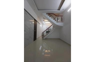 Nhà đẹp mới Đường Láng - Gần phố - An sinh tốt - 38m2, 5 tầng - Hơn 3 tỷ