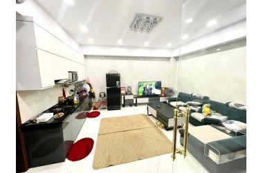 Nhà đẹp Ngõ Lệnh Cư - Lô góc 2 thoáng - Ngõ thông, 44m2, 9m mặt tiền - Nhỉnh 4 tỷ
