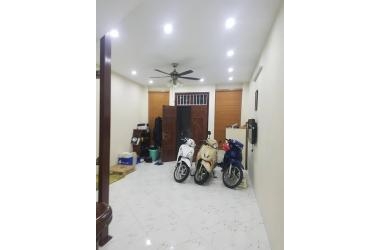 Sát phố, trung tâm Quận - Nhà đẹp Đông Tác - 52m2, 5 tầng, 4.5m mặt tiền - Nhỉnh 5 tỷ