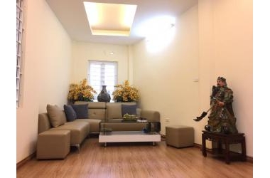Bán nhà phố Dương Quảng Hàm – Cầu Giấy ,5 tầng, giá 2.7 tỷ