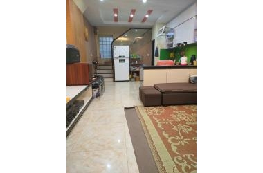 Bán nhà hót Dương Quảng Hàm , 5 tầng , 40 m.
