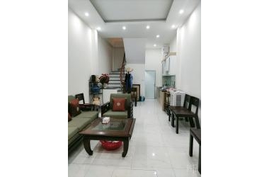 Bán nhà mới phố Định Công Thượng , 5 tầng, giá 2.48 tỷ.