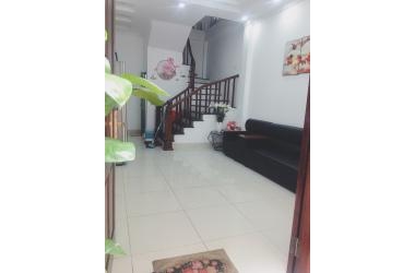 Bán nhà mới,ngõ thông,35 m,5 tầng.giá 2.92 tỷ.