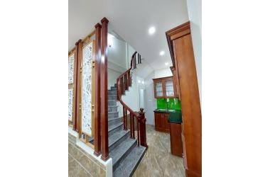 Nhà mới đẹp Kim Giang,ngõ nông,rộng rãi,5 tầng,hơn 3 tỷ