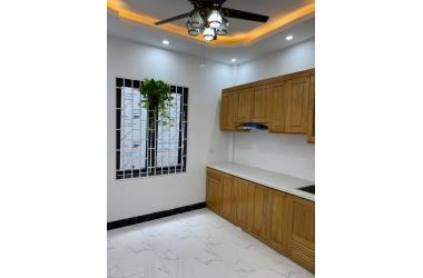 Nhà đẹp phố ĐẠI TỪ,ngõ thông,căn góc,kinh doanh nhỏ 36 m,5 tầng.giá 2.9 tỷ.
