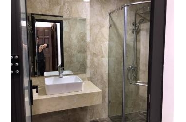 BÁN NHÀ MỚI XÂY HOÀNG QUỐC VIỆT 58M2 X 6 TẦNG MT 4.5M 10.5 TỶ THANG MÁY, GARA CẦU GIẤY.