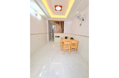 Bán rất gấp nhà P14 Gv hẻm 2.5m DT công nhận 34m2 giá 3.05 tỷ