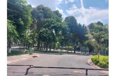NHỈNH 4 TỶ GẦN 50M2 XE HƠI TẬN CỬA ĐỐI DIỆN CÔNG VIÊN LÀNG HOA SIÊU TIỆN ÍCH