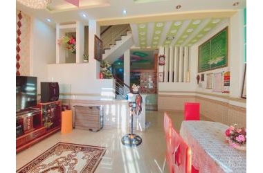 Bán Mặt Tiền có 1 0 2 Nguyễn Văn KHối 96m2 ngang 6m KD cực đỉnh 13.4 Tỷ TL