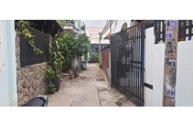 BÁN GẤP NHÀ CẤP 4 GIÁ ĐẦU TƯ 3 TỶ 43.3 M2 THƯƠNBÁN GẤP NHÀ CẤP 4 GIÁ ĐẦU TƯ 3 TỶ 43.3 M2 THƯƠNG LƯỢNG MẠNH