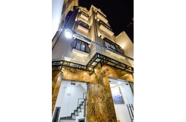 BÁN NHÀ Q.1 SIÊU ĐẸP,KHU ĐẤT VÀNG