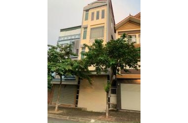 Giang Biên, Long Biên - ô tô tránh, vỉa hè rộng - 44.2m2 - gần trường, chợ