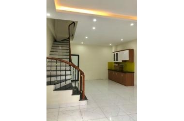 Phúc Lợi, Long Biên - diện tích 45m2 - 10m ra ô tô - vài bước ra phố - giá 2.45 tỷ