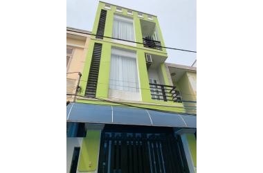 HUỲNH TẤN PHÁT CHỈ VIỆC XÁCH VA LY VÀO Ở HƠN 5 TỶ HXH