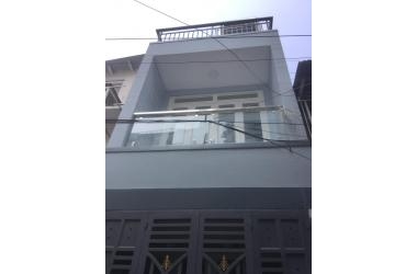 Nhà Mới Xây Xong Phù Hợp Gia Đình Nhỏ Quận 1