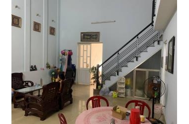 Bán nhà chia tài sản Mặt Tiền Nguyễn Thị Minh Khai Quận 1, 126m2 6.1x20 chỉ 400tr 1m2