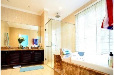 Bán đất mặt tiền Nguyễn Hữu Thọ quận 7, 8000m2 KDC cao tầng 670 tỷ