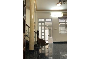 Sát mặt tiền Hoàng Sa Quận 3, 72m2 7x10m 3 tầng 10 tỷ nhà trống giao ngay