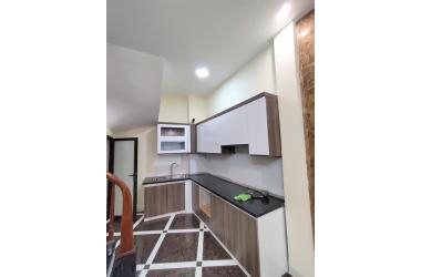 NHÀ MỚI ĐẸP MỚI TINH PHỐ CỔ LINH, GẦN AEON:40M2X5T, MT:4M, Ô TÔ, NHỈNH 3 TỶ