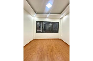 Chủ cần bán gấp nhà phố Ngọc Lâm: 39mx4tầng, 4 ngủ, ở luôn, chỉ 3.1 tỷ