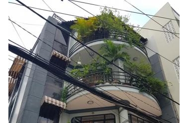 NHÀ BÁN, LÔ GÓC NGÔ QUYỀN, PHƯỜNG 5, QUẬN 10, DT 84M2, 21 TỶ