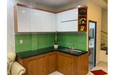 NHÀ MỚI ĐẸP, TẶNG NỘI THẤT XỊN, GIÁ NHỈNH 2 TỶ, NGAY TRUNG TÂM QUẬN GV.