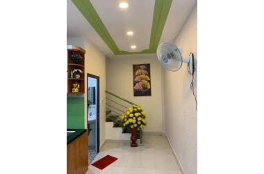 NHÀ MỚI ĐẸP, TẶNG NỘI THẤT, NẰM KHU TRUNG TÂM QUẬN GV,P10, ĐƯỜNG QUANG TRUNG, GIÁ NHỈNH 2 TỶ.