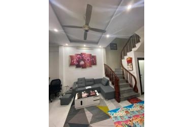 GẦN PHỐ - NHÀ ĐẸP Ở LUÔN, nhà Giáp Bát 34M2x5T nhỉnh 3 tỷ.