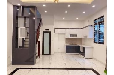 GẦN PHỐ - MẶT TIỀN RỘNG - NHÀ ĐẸP, phố Trương Định 44M2x5T nhỉnh 4 tỷ.