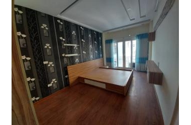 LÔ GÓC - NGÕ THÔNG KINH DOANH phố Trương Định 36M2x5T nhỉnh 3 tỷ.