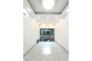 Nhà đẹp phố Tam Trinh bán 44m2, 4 tầng, MT 3,5m giá 3,9 tỷ.
