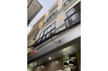 Bán nhà Tam Trinh 30m2, 4 tầng, MT 3,5m, giá 2,7 tỷ.