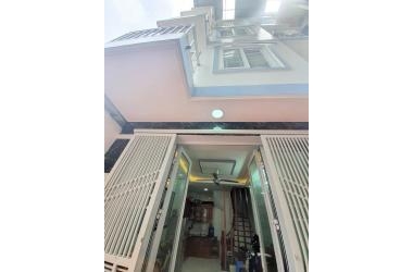 Nhà Tam Trinh 30m-4 tầng-mặt tiền 4m-giá 2,55 tỷ.