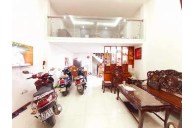 Cần bán ngay nhà trung tâm Quận Hai Bà Trưng 45m, 4 tầng, mặt tiền 4,9m giá 6,6 tỷ.