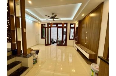 Bán nhà Bạch Mai, Hai Bà Trưng, mới đẹp 48m,5 tầng, MT 5m giá 5.1 tỷ.