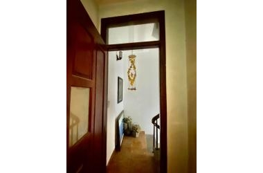 Nhà đẹp - 2 thoáng- ô tô đỗ cửa vào nhà Cầu Giấy DT 40m2 x 6t giá 4 tỷ hơn