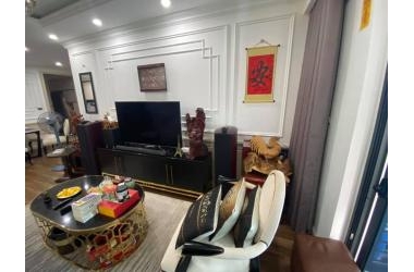 BÁN NHÀ CẦU GIẤY Lô GÓC NGÕ NÔNG, THÔNG Ở LUÔN DT 40m2 X 5T GIÁ hơn 4 TỶ
