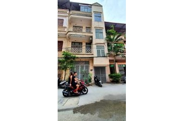 Trung tâm Thanh Xuân, kinh doanh cực tốt, dân trí chuẩn, giá rẻ 50m2*4T mặt tiền 6m