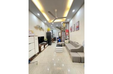 Bán gấp nhà phố Kim Giang, 30m2*5T, kinh doanh tốt, ô tô vào tận cửa