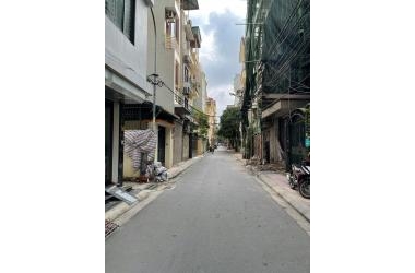 Bán 130m2 đất phố Hoàng Đạo Thành, vỉa hè, ngõ thông ô tô tránh, 7.3m mặt tiền