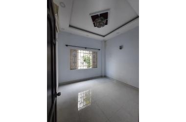 Gấp Bán Nhà Ba Tháng Hai, Hẻm Xe Hơi Tránh, Quận 10, 40m2 (4x10), 2 Lầu, Chỉ 5.8 Tỷ