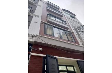 Gấp Bán Nhà Hoàng Văn Thụ, Phường 4, Tân B́ình, 37M2, 4 Lầu, Chỉ 5.5 tỷ