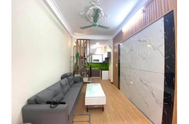 Quá hiếm ! Không đến 2 tỷ nhà 5 tầng 30m, Sổ riêng phố Vĩnh Hưng